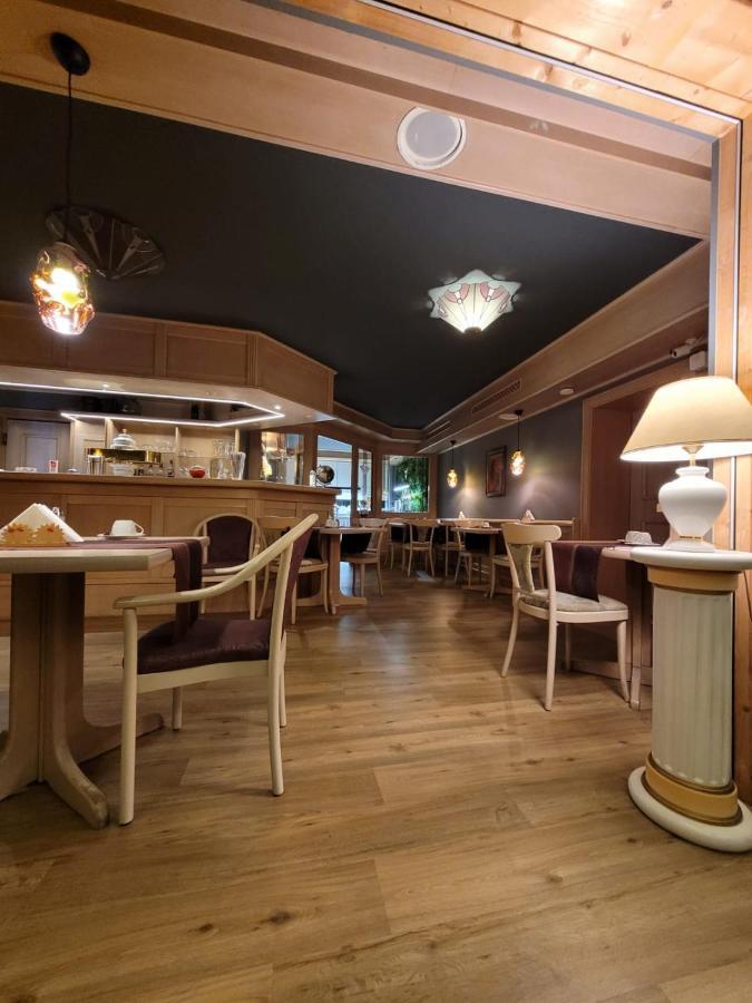 Ambiente Hotel Garni Plauen Ngoại thất bức ảnh