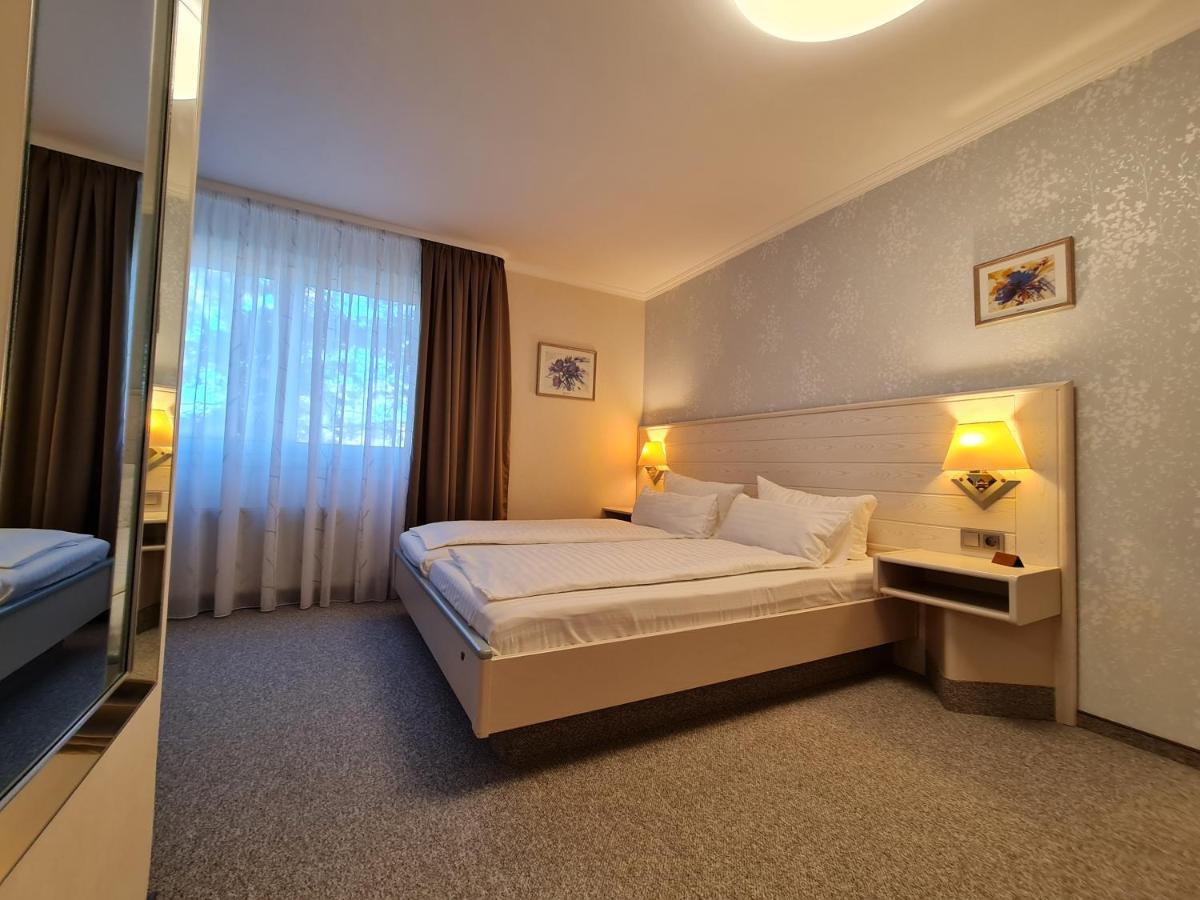 Ambiente Hotel Garni Plauen Ngoại thất bức ảnh